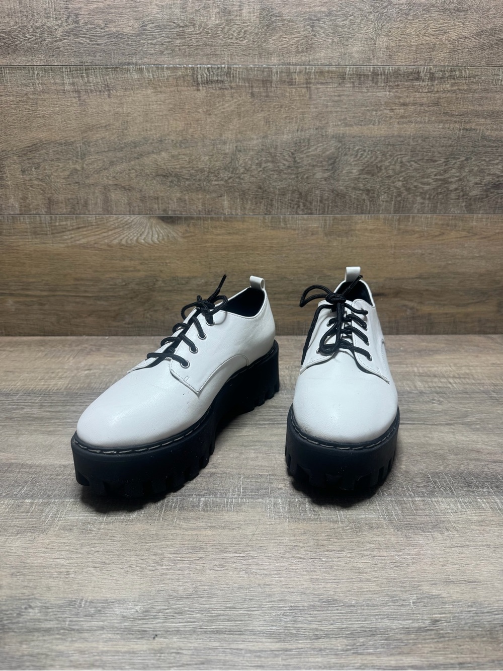 BAMBOO White Platform Lace-Up Chunky Sole Oxfords